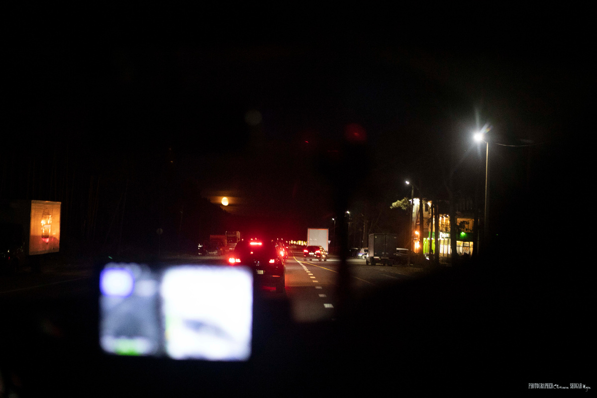 Дорога на север, Луна над лесом