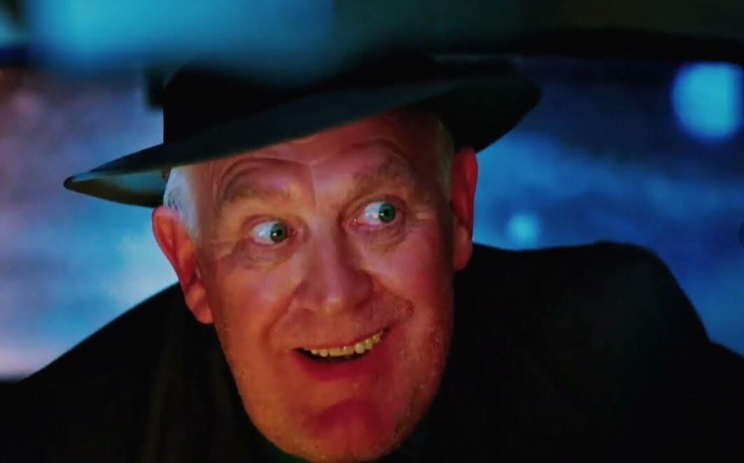 Кадр из клипа Pet shop boys "You are always on my mind" Яндекс.