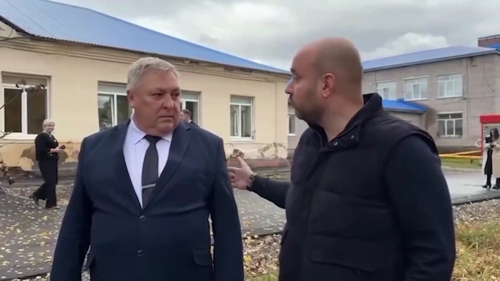    Губернатор Самарской области Вячеслав Федорищев с матом уволил главу района