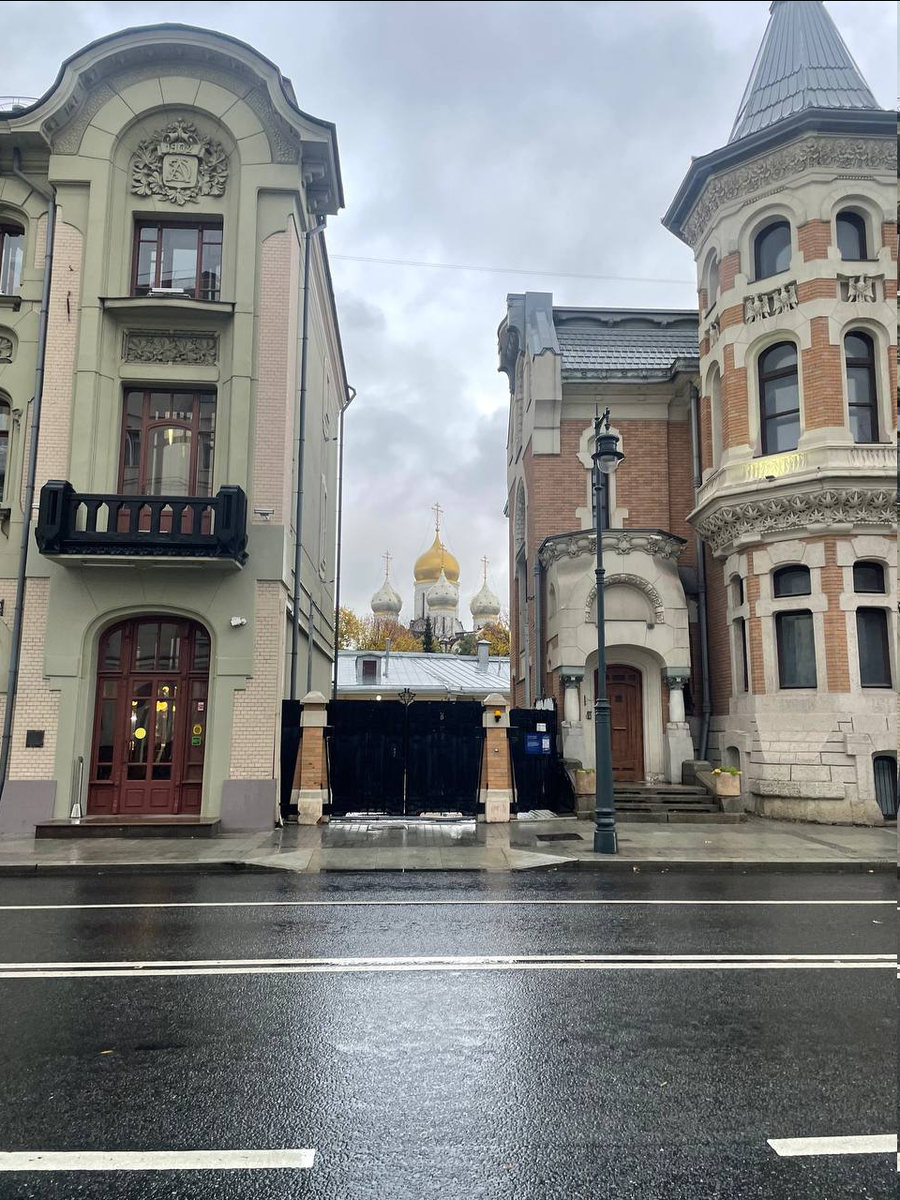 Улица Остоженка