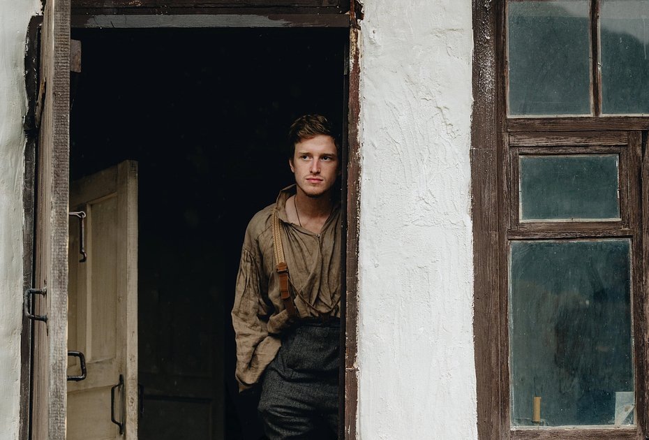    Кадр: фильм «Лермонтов»