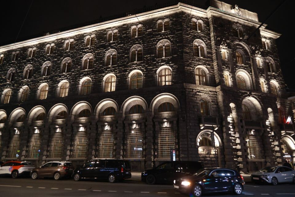    Ночной Питер. Источник: Олег Укладов