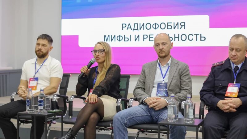     Межрегиональный форум «IT-трансформация 2025: профессионалы цифрового будущего». Дискуссионная площадка «Операторы связи на пороге завтрашнего дня». Фото: Софья Колесникова