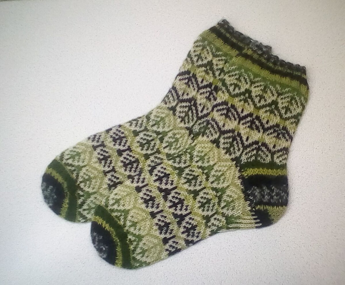 Носочки октября