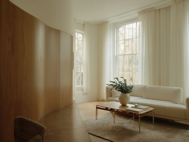 Фото: inmyroom/higgsfield