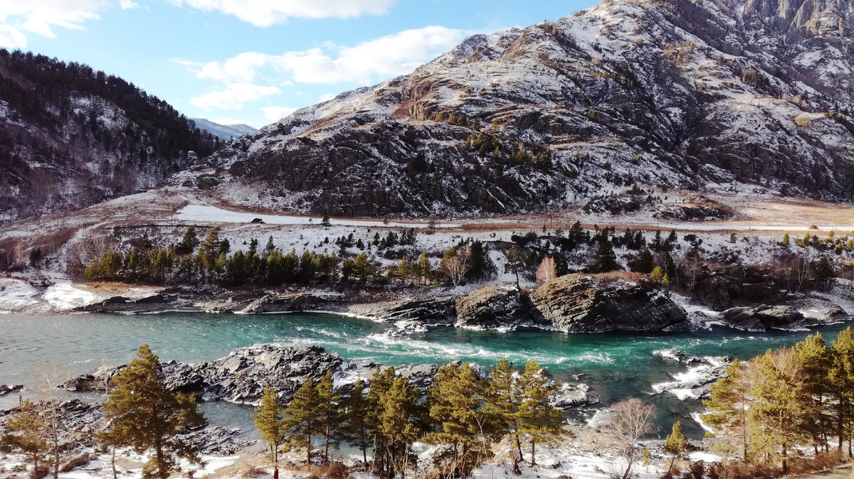 Катунь в ноябре, вид со Штольни на Еландинские пороги (Фото: Nixe (Bearna Team))