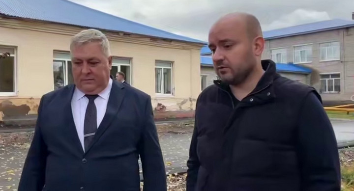    За мгновение до увольнения главы района. ФОТО: кадр видео телеграм-канала "Кровавая барыня".