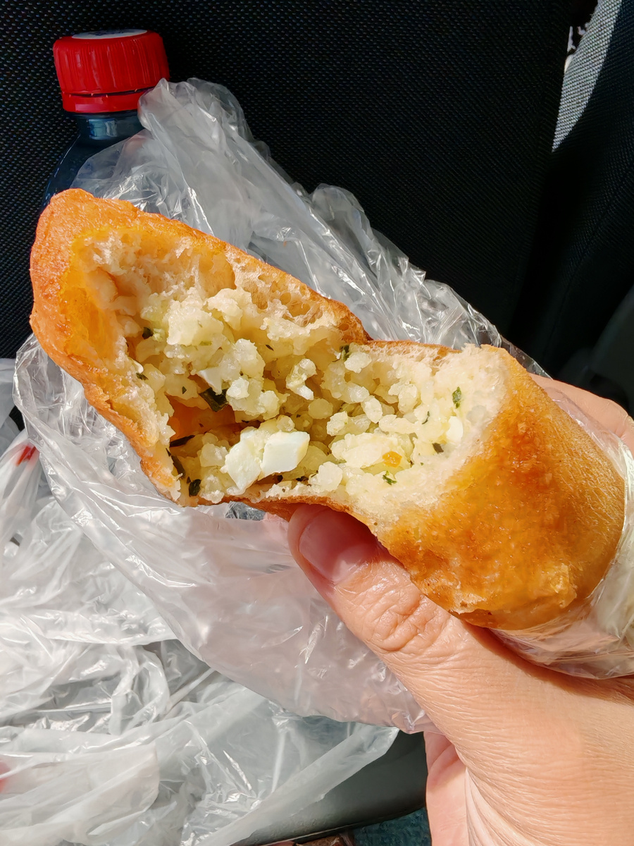 Вкуснейший пирожок с рисом и яйцом