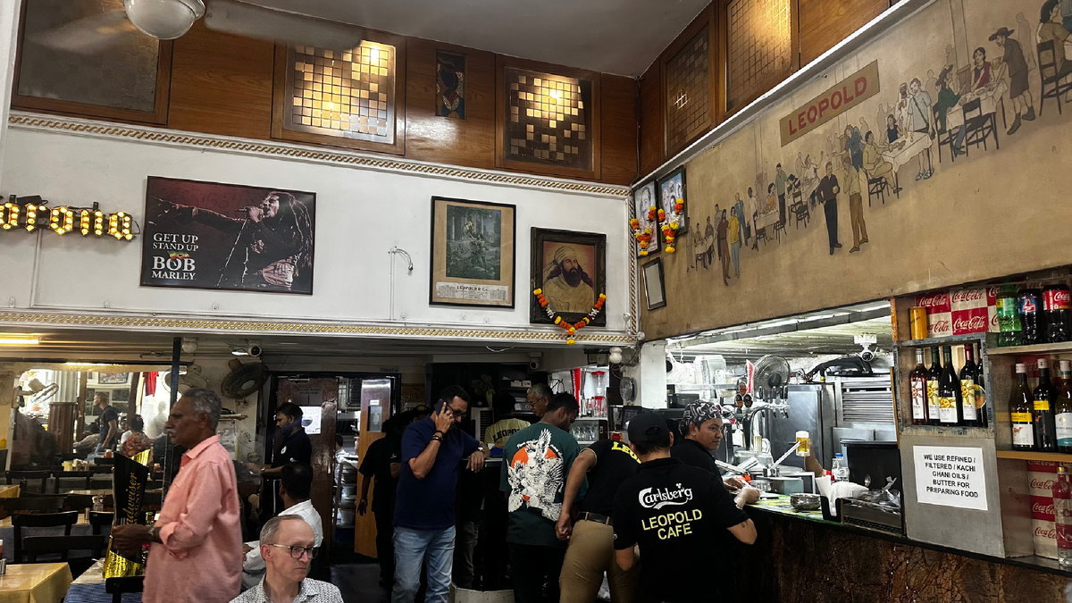 Вход в заведение