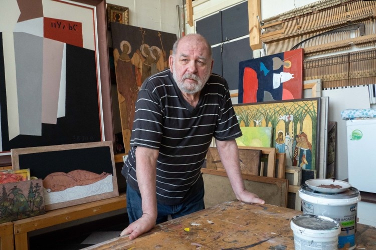    «Евгений Георгиевич Голубцов относится к плеяде 1980-1990-х и начала 2000-х годов. А какое уже место среди этих художников [он занимает] только время покажет. Могу сказать, что он очень яркий, и ни с кем его не спутаешь».   
Фото: «БИЗНЕС Online»