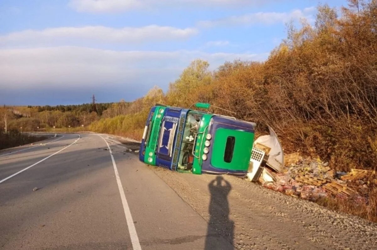    Фура с пивом опрокинулась в Хабаровском крае