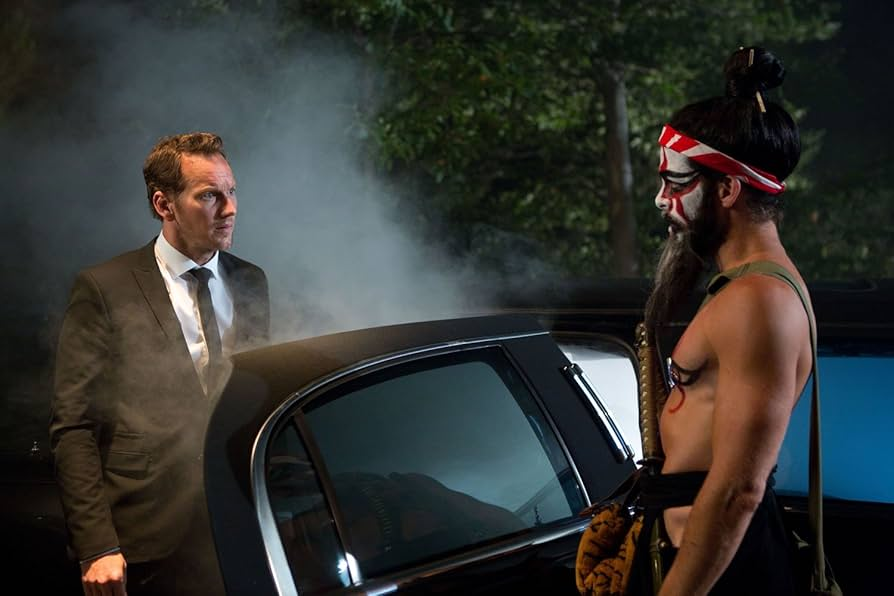 Кадр из фильма «Stretch». Режиссер: Джо Карнахан. Производство: Blumhouse Productions, Chambara Pictures, IM Global, Universal Pictures. Прокат: Top Film Distribution