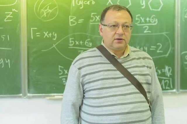 Потрет пациента на фоне незнакомых ему наук. 