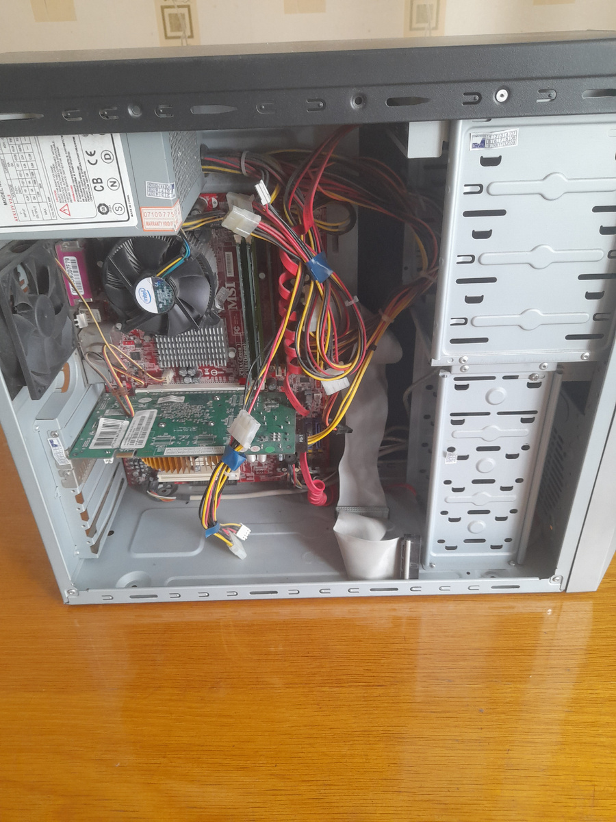 Матенинская плата и другая начинка системного блока