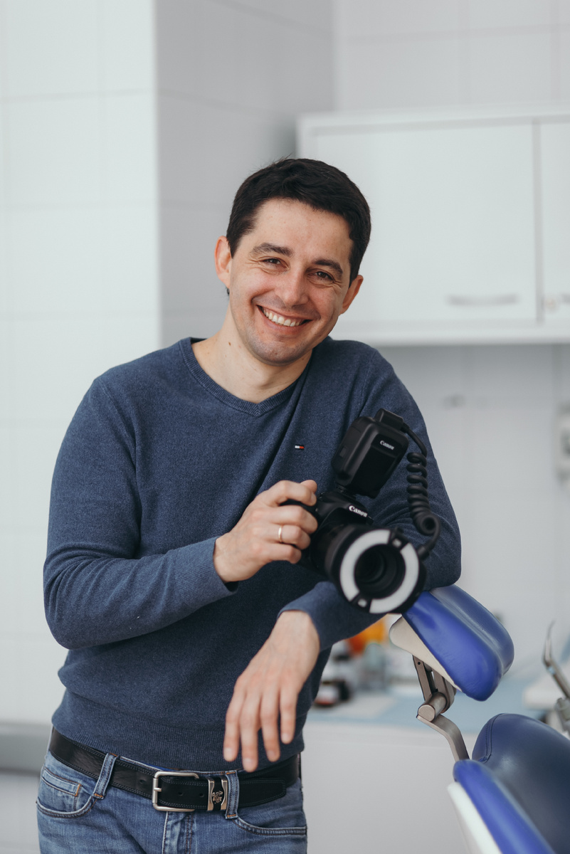 Фотография взята с сайта стоматологии Дмитрович Фэмили https://www.dmitrovich.ru/