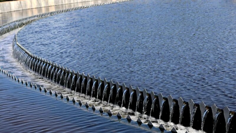     До 1 ноября юрлицам необходимо подать в водоканал декларацию о составе сточных вод. Фото предоставлено пресс-службой компании «Росводоканал Барнаул», фотограф Лилия Болатаева.