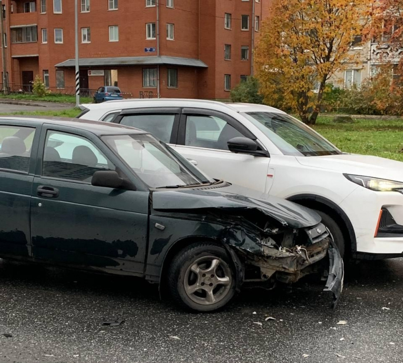    Два человека пострадали в массовой аварии в ПетрозаводскеГосавтоинспекция Петрозаводска