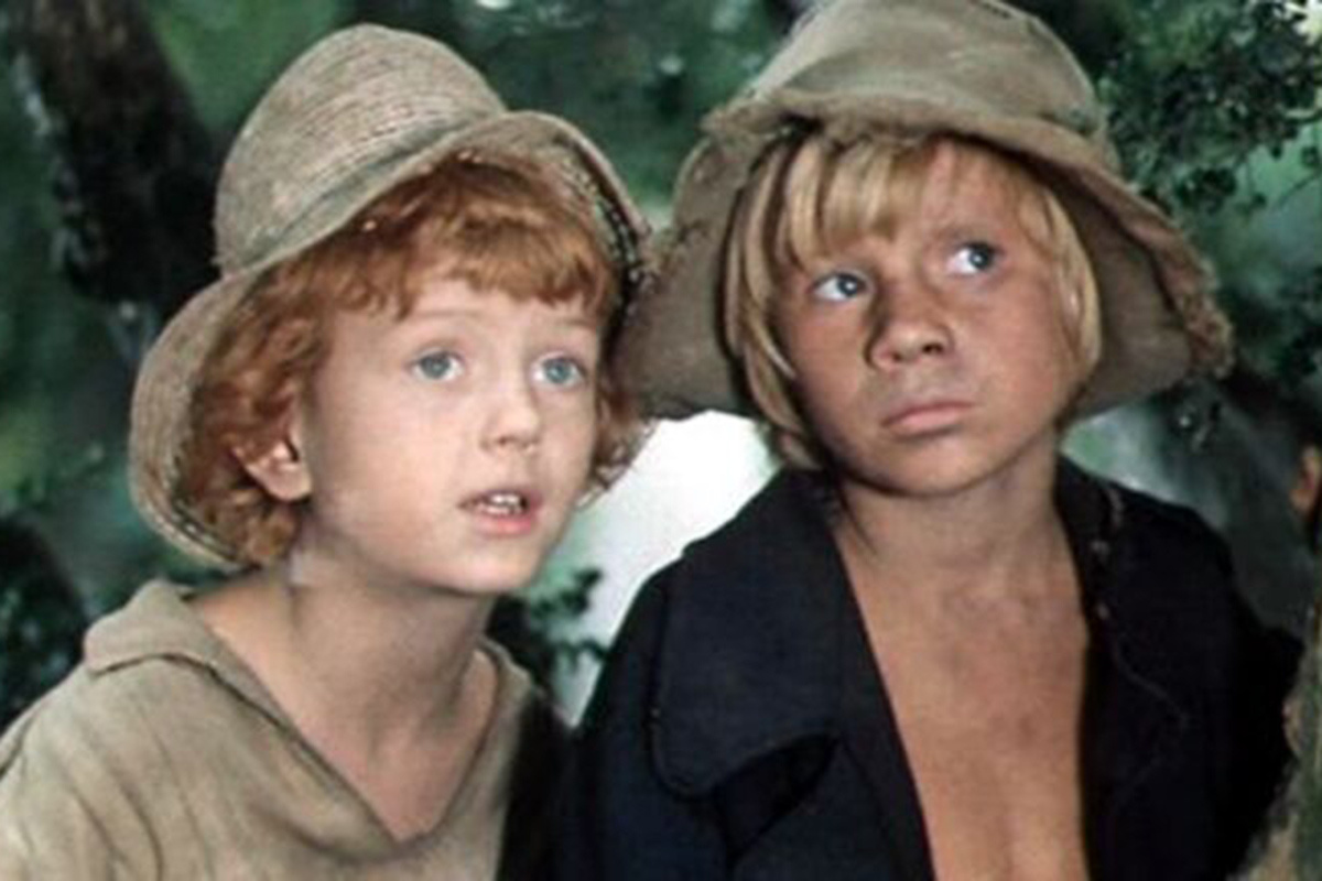 Гостелерадио / Одесская киностудия📷В литературе для школьников часто встречается тема дружбы. Кадр из советского фильма «Приключения Тома Сойера и Гекльберри Финна» (1981)