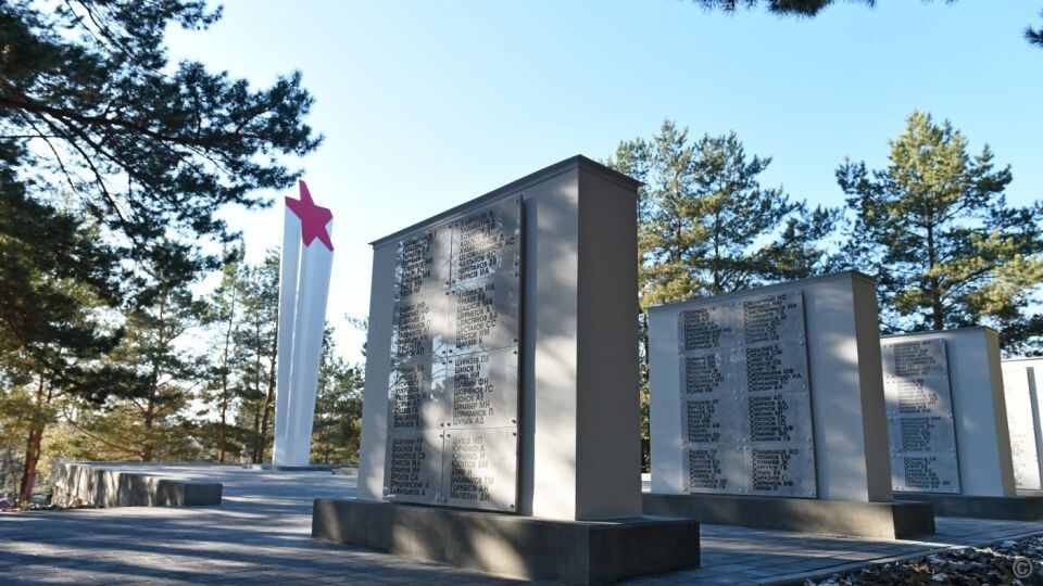    Памятник воинам, погибшим от ран в госпиталях города Барнаула в годы Великой Отечественной войны 1941-1945 годов. Источник: barnaul.org
