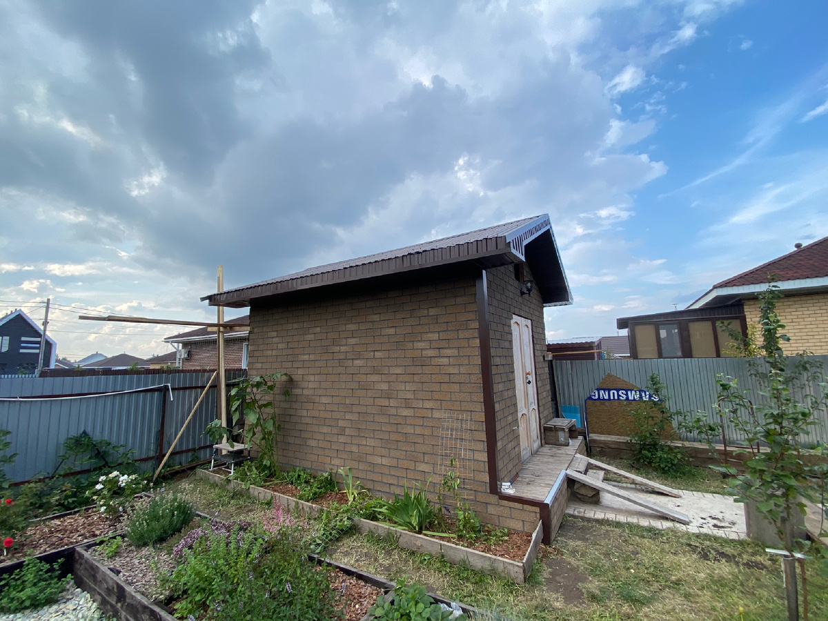 Хозблок обшитый «хаубергом»