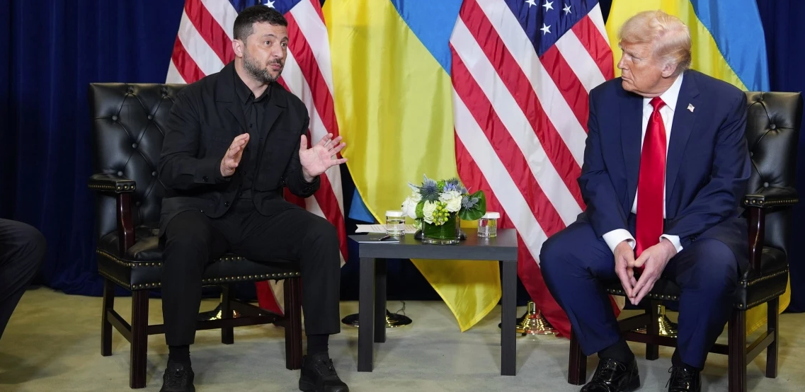 Президент Украины Зеленский и президент США Трамп в сентябре на полях Генеральной Ассамблеи ООН в Нью-Йорке © dpa