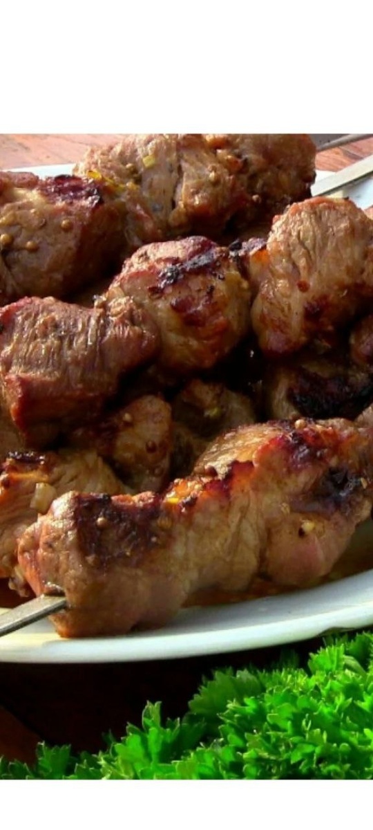 приготовление шашлыка - дело настоящих мужчин