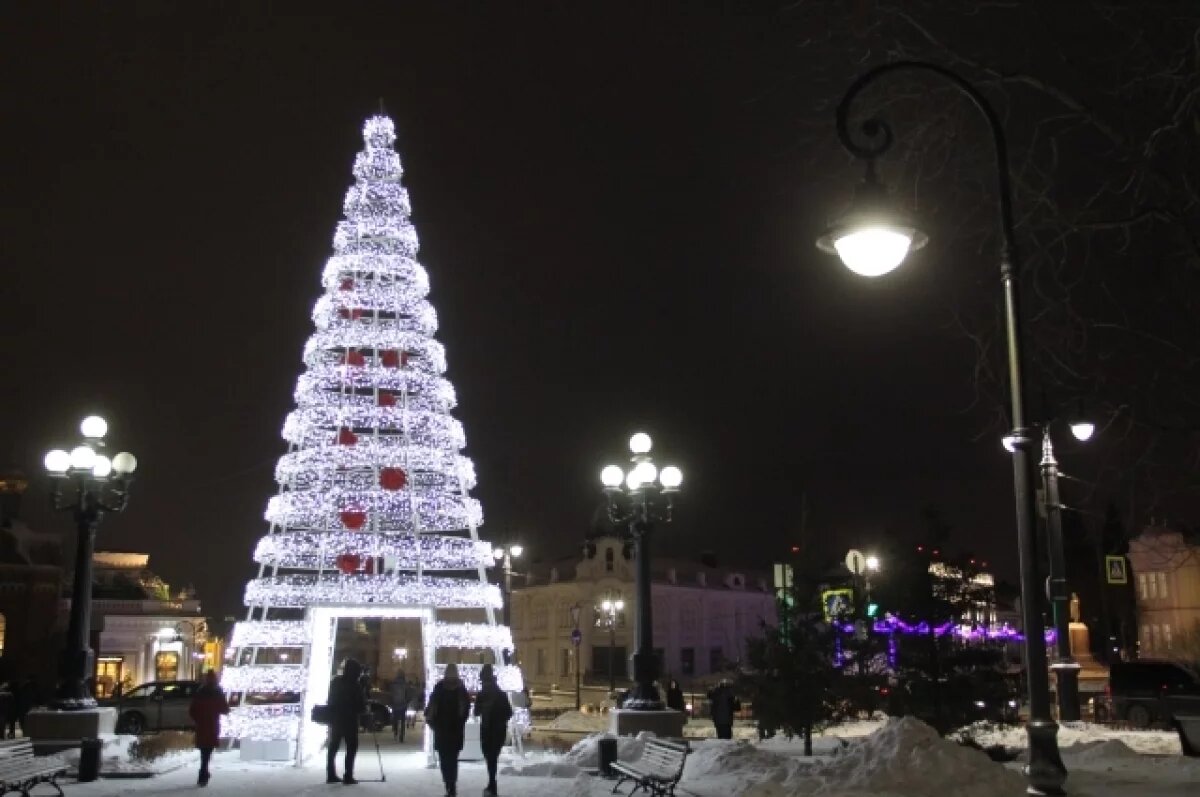    Мэр Омска поручил проверить все городские гирлянды перед Новым годом