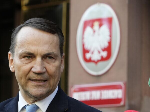    © AP Photo / Czarek Sokolowski