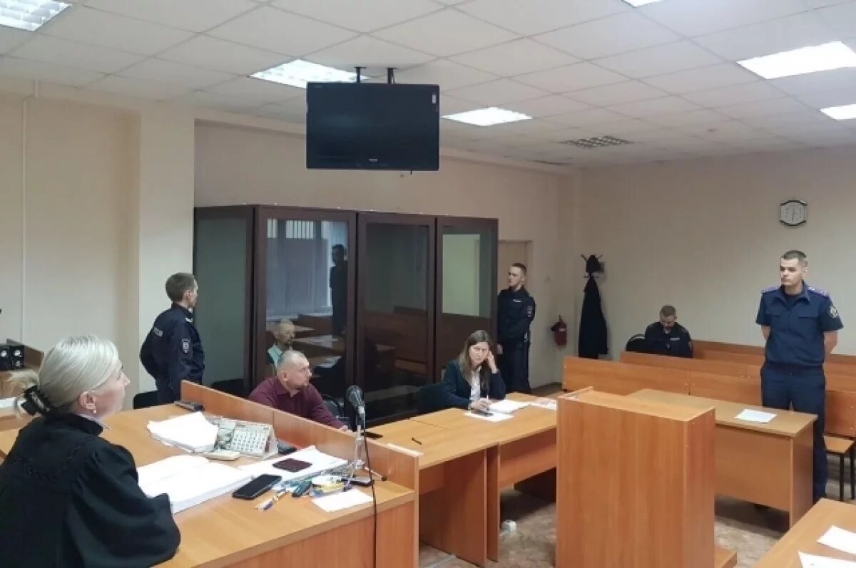    Суд оставил под арестом главу Воткинского района Газимзянова