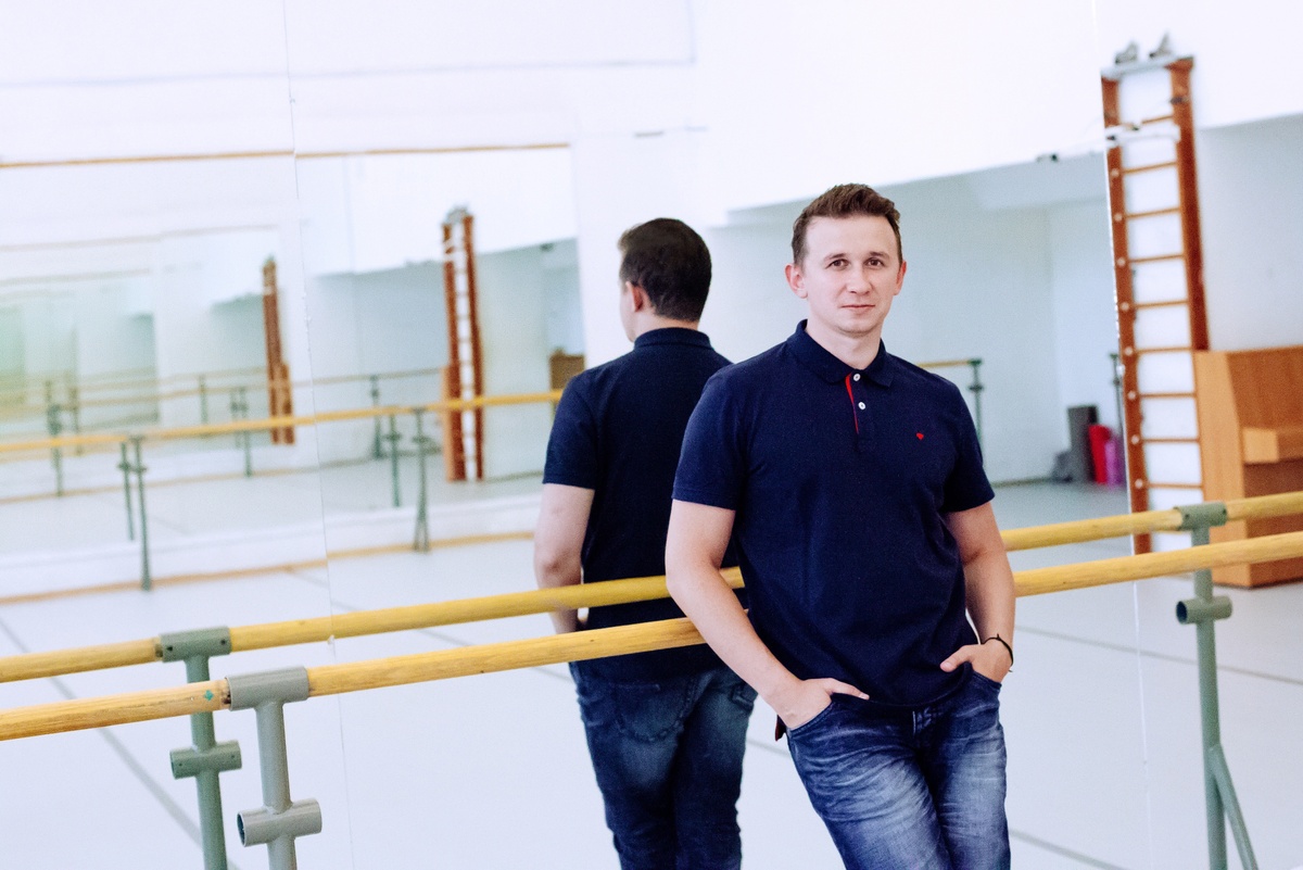 Иван Кузнецов — лауреат международных конкурсов. Должность главного балетмейстера Ростовского музыкального театра занимает с 2017 года. Хореограф-постановщик мировых премьер одноактных балетов «Цвет» и «Заводной пируэт». Автор либретто и хореографии балета «Золушка», хореографии балетов «Коппелия», «Шехеразада» и музыкально-хореографической драмы «Тихий Дон. Мелехов».