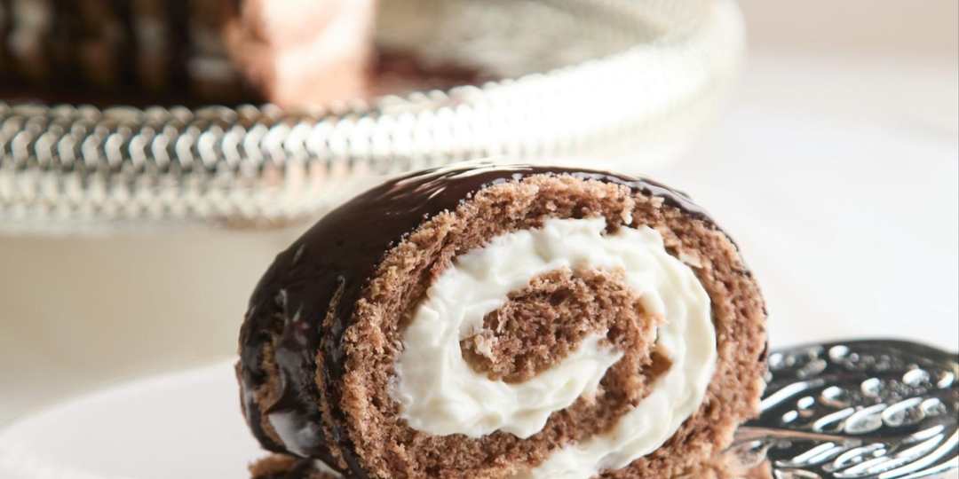 Такой тирамису вы не пробовали: готовим любимый десерт в виде рулета