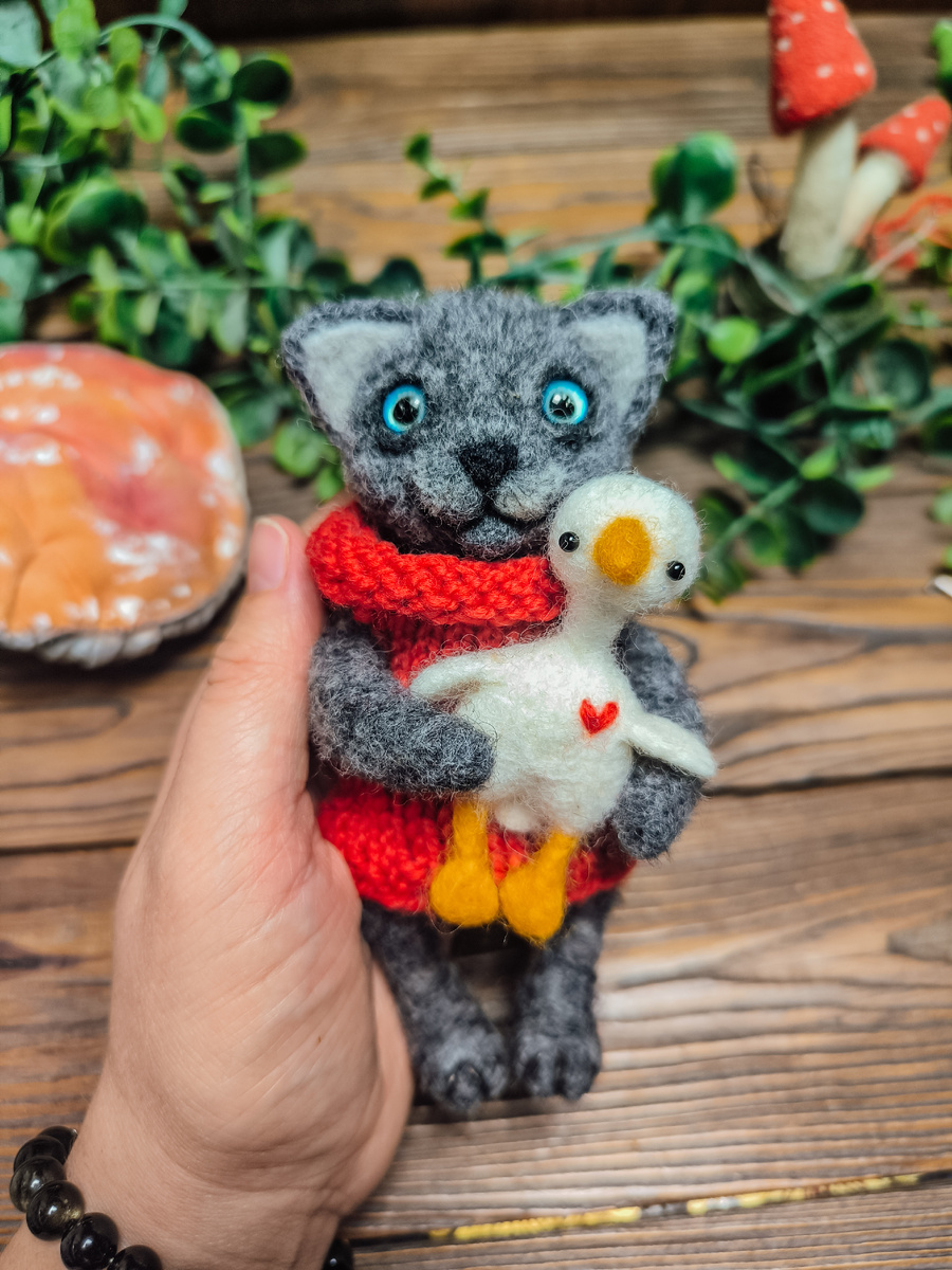 Подписчица попросила показать, как валять на каркасе. Буду снимать мк