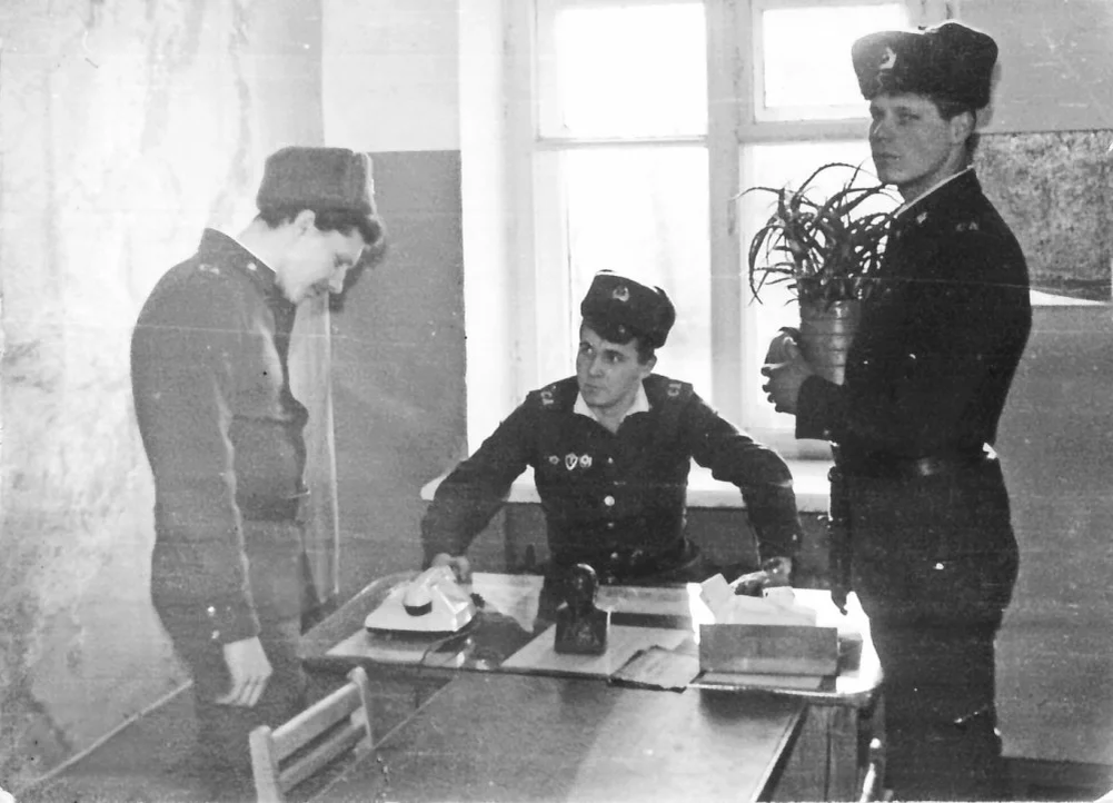 здоровый армейский юмор...