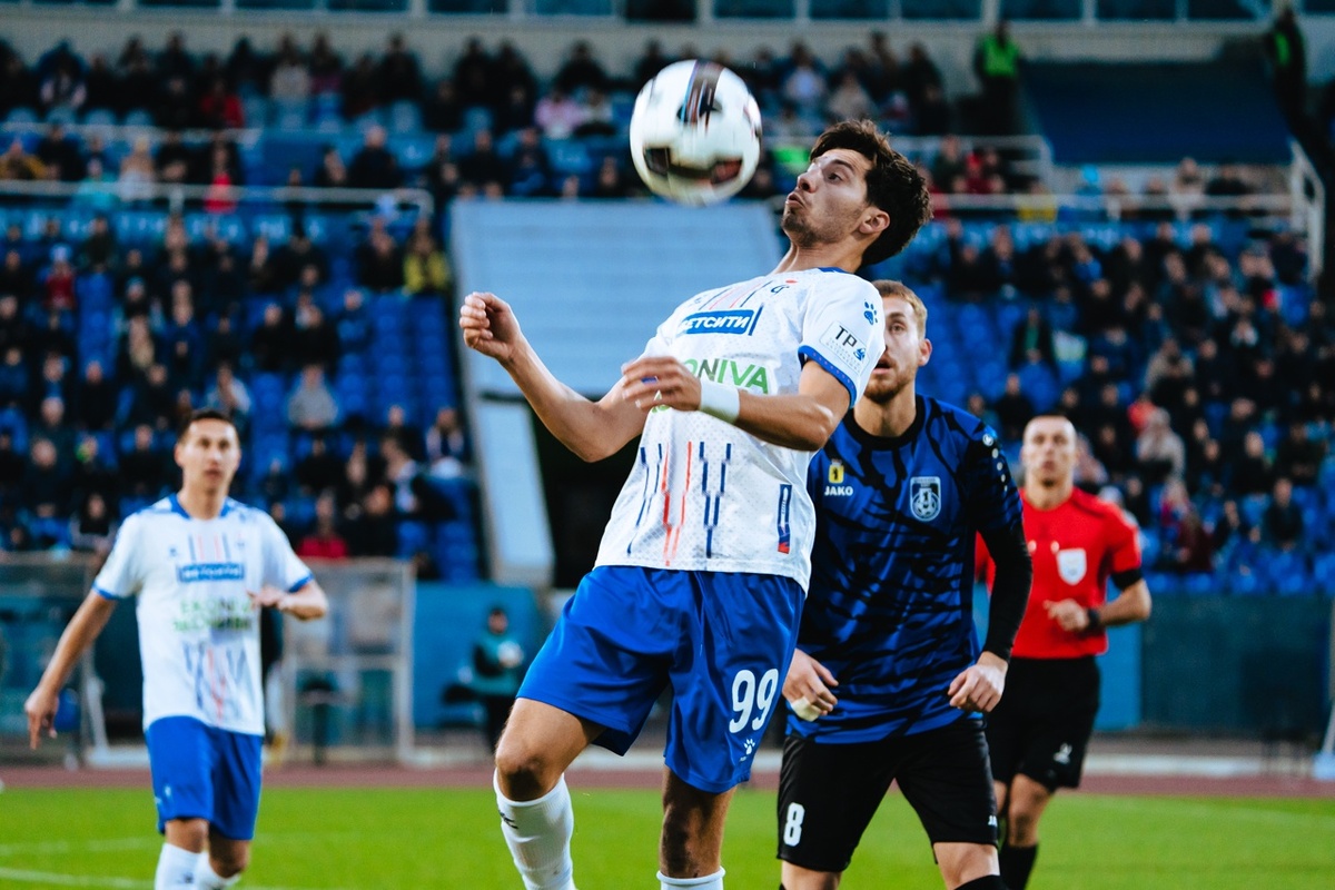 Николай Гиоргобиани №99 забивает в составе "Факела" только во втором тайме