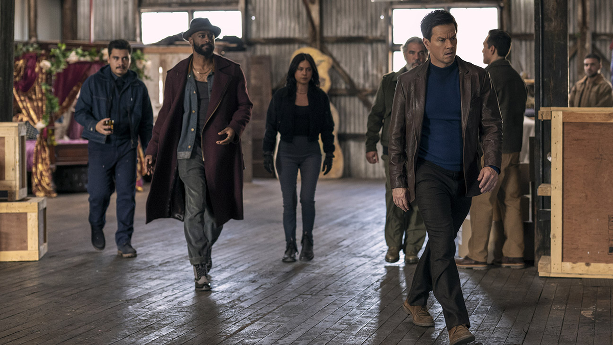 Кадр из фильма "Грязная игра"