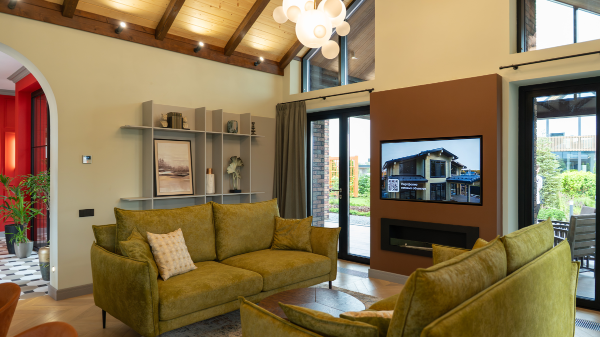 В пол встроили конвекторы — если зимой захочется выйти на террасу, холодный воздух не попадёт в дом