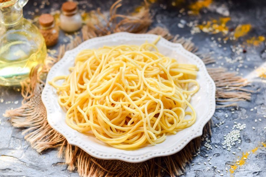 Никакого мяса и кетчупа к макаронам! Только специальные соусы!