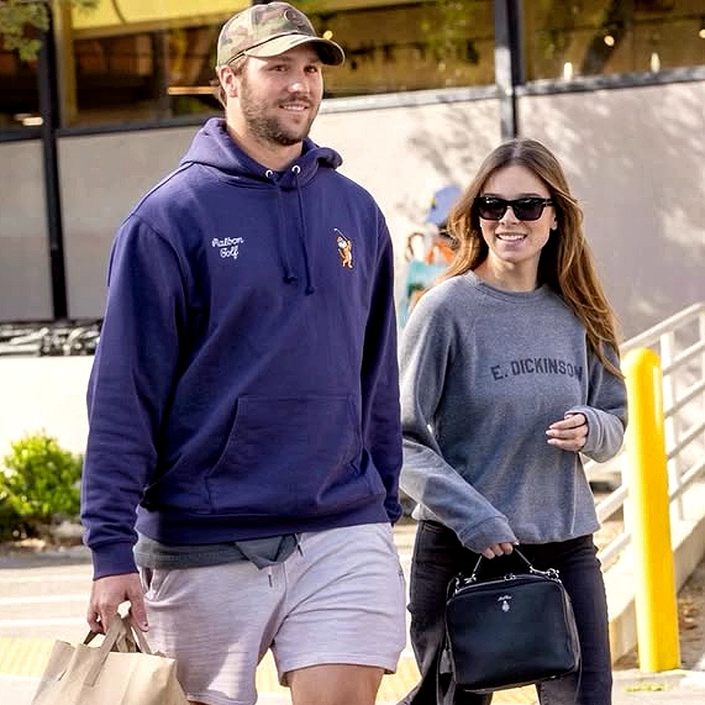 Джош Аллен и Хейли Стайнфелд в Нью-Йорке, 2023 г