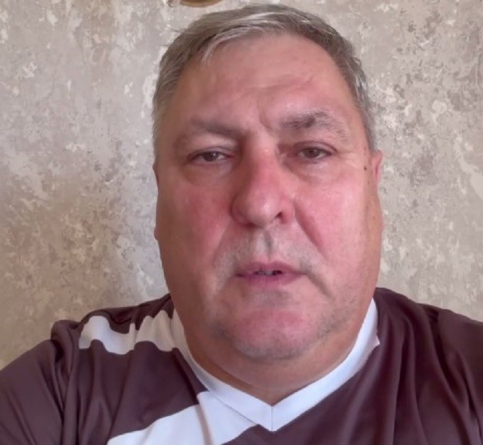    Отправленный с матом в отставку Юрий Жидков уволится после больничного