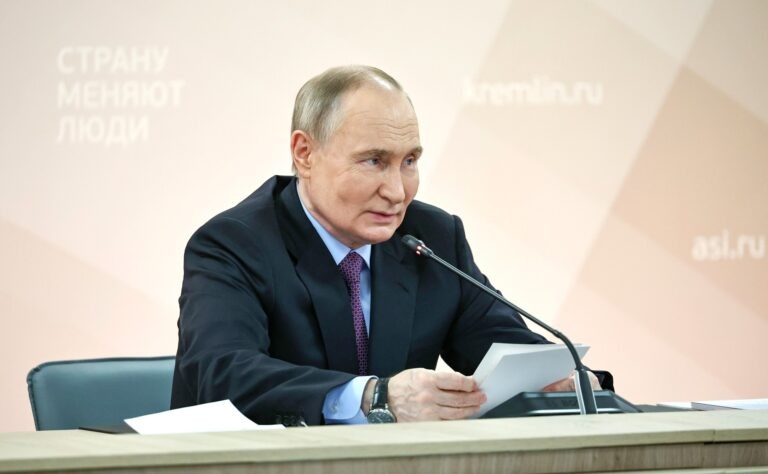    Фото: Официальный сайт президента РФ Константин Большаков