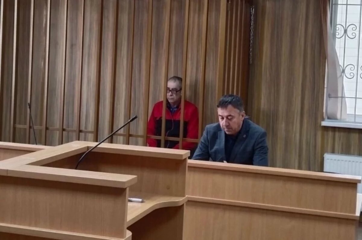    Забил молотком.