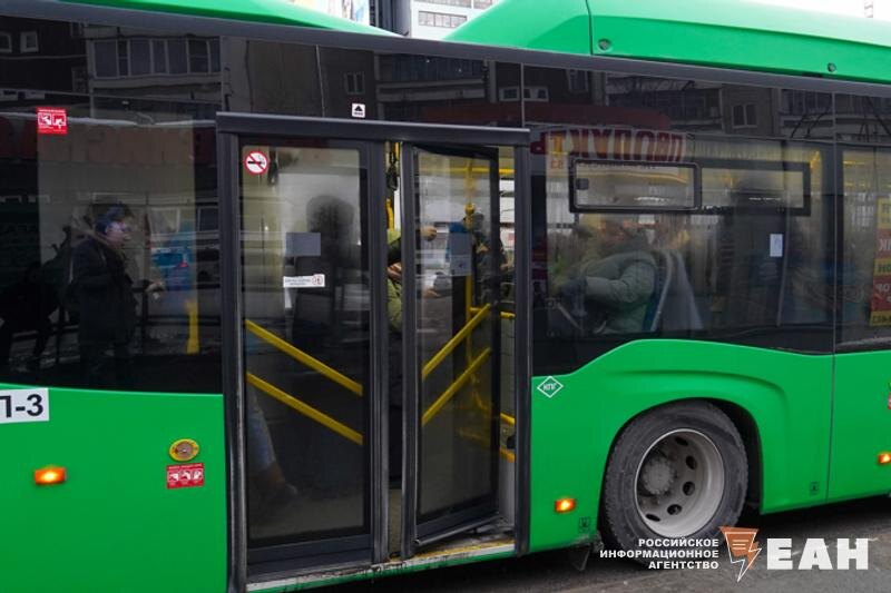    ЕАН. Зеленый автобус