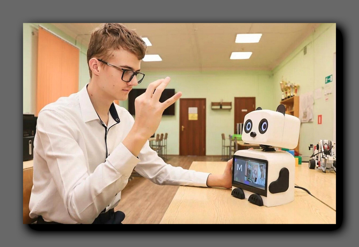 Ученик 11-го класса школы № 13 из подмосковной Электростали Виталий Симонов