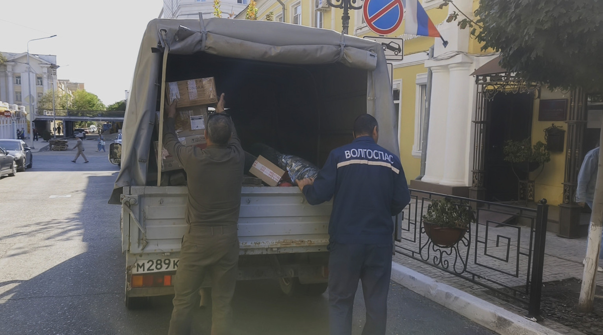 Областная пожарно-спасательная служба «Волгоспас» оказывает системную гуманитарную помощь бойцам СВО