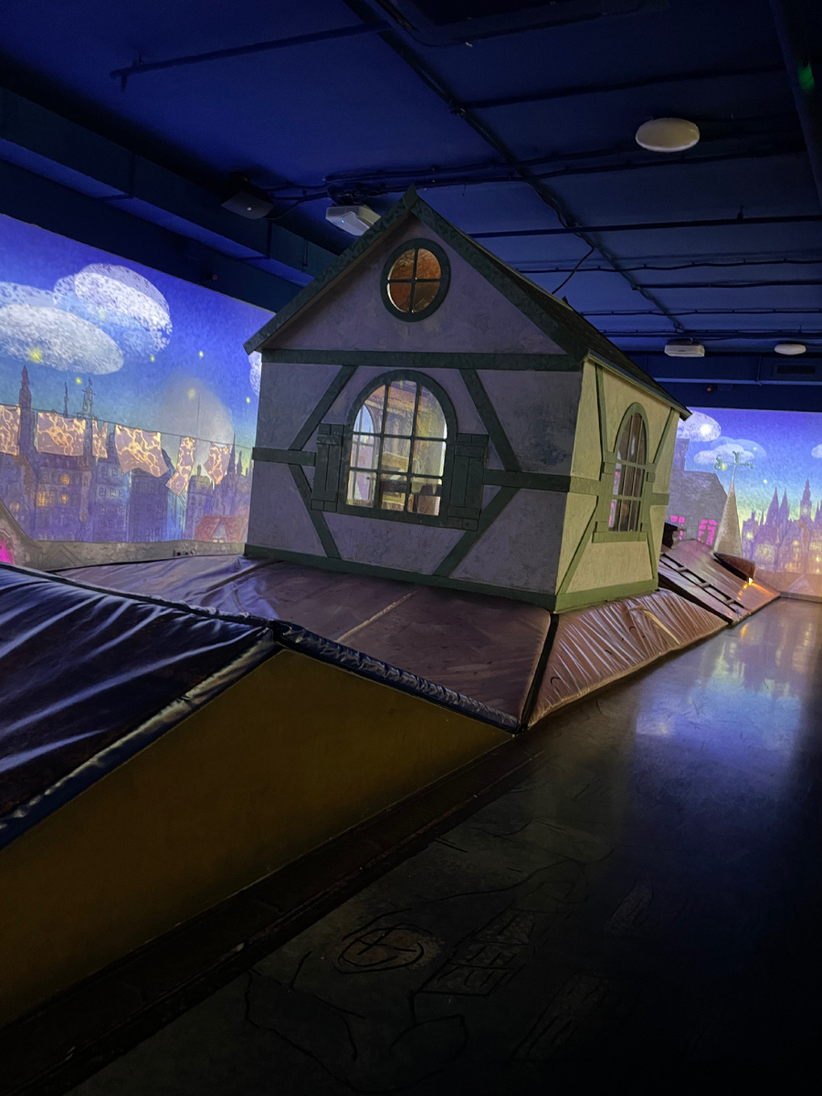 Мягкая крыша, на которой живет Карлосон