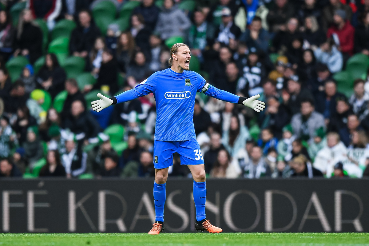 Матвей Сафонов