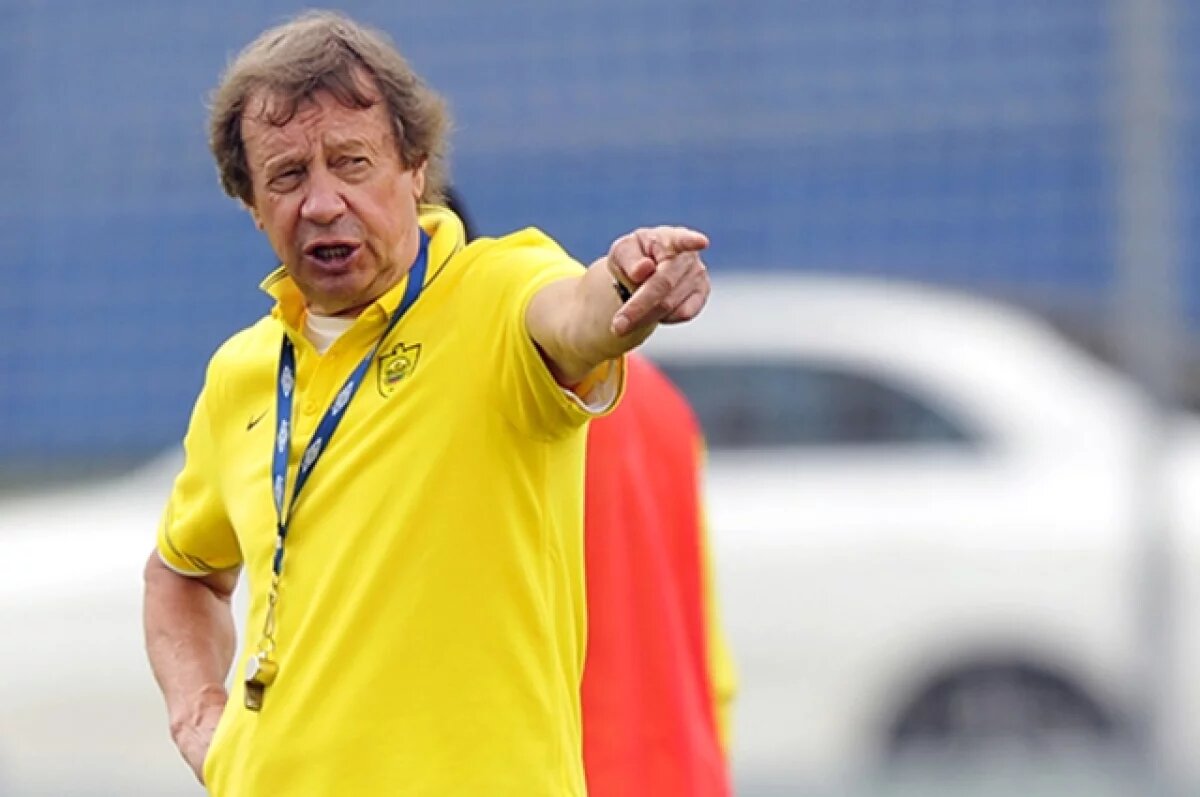    В Оренбурге в паводок «посеяли» бронзовый мяч с автографом Семина