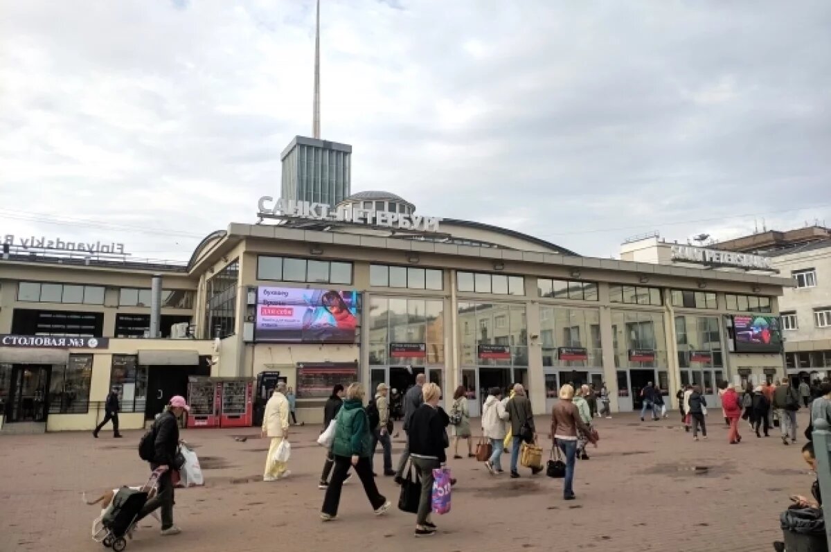    На Финляндском вокзале пьяный мужчина устроил дебош