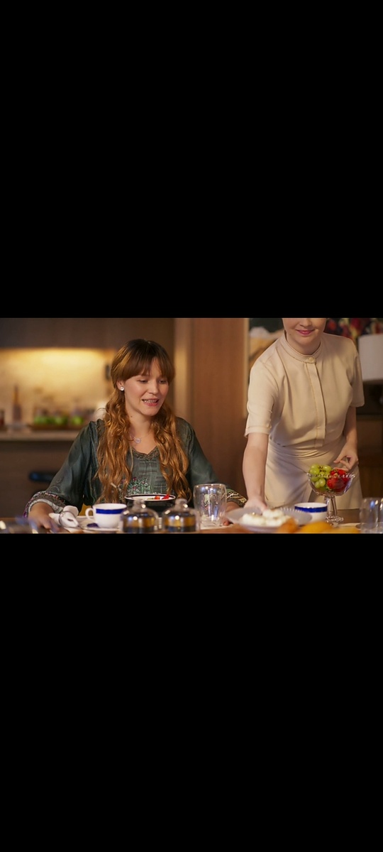 Филиппе принесли те самые яйца пашот. 