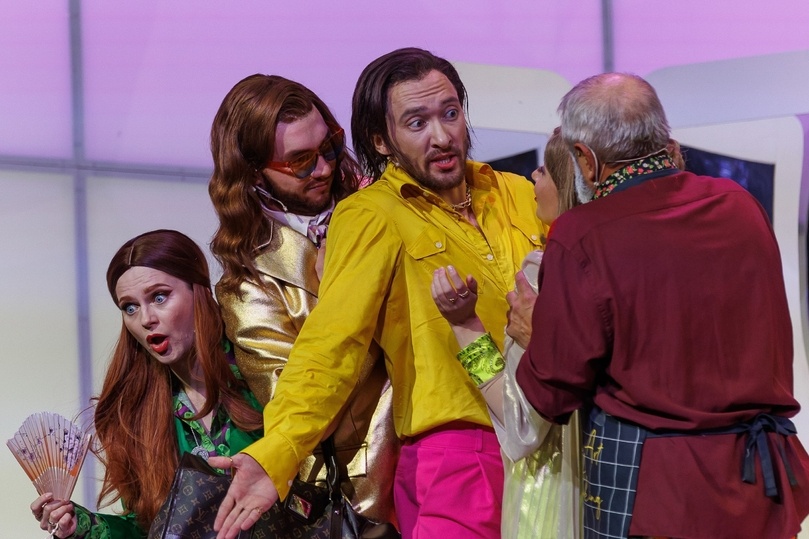 Листайте вправо, чтобы увидеть больше изображений